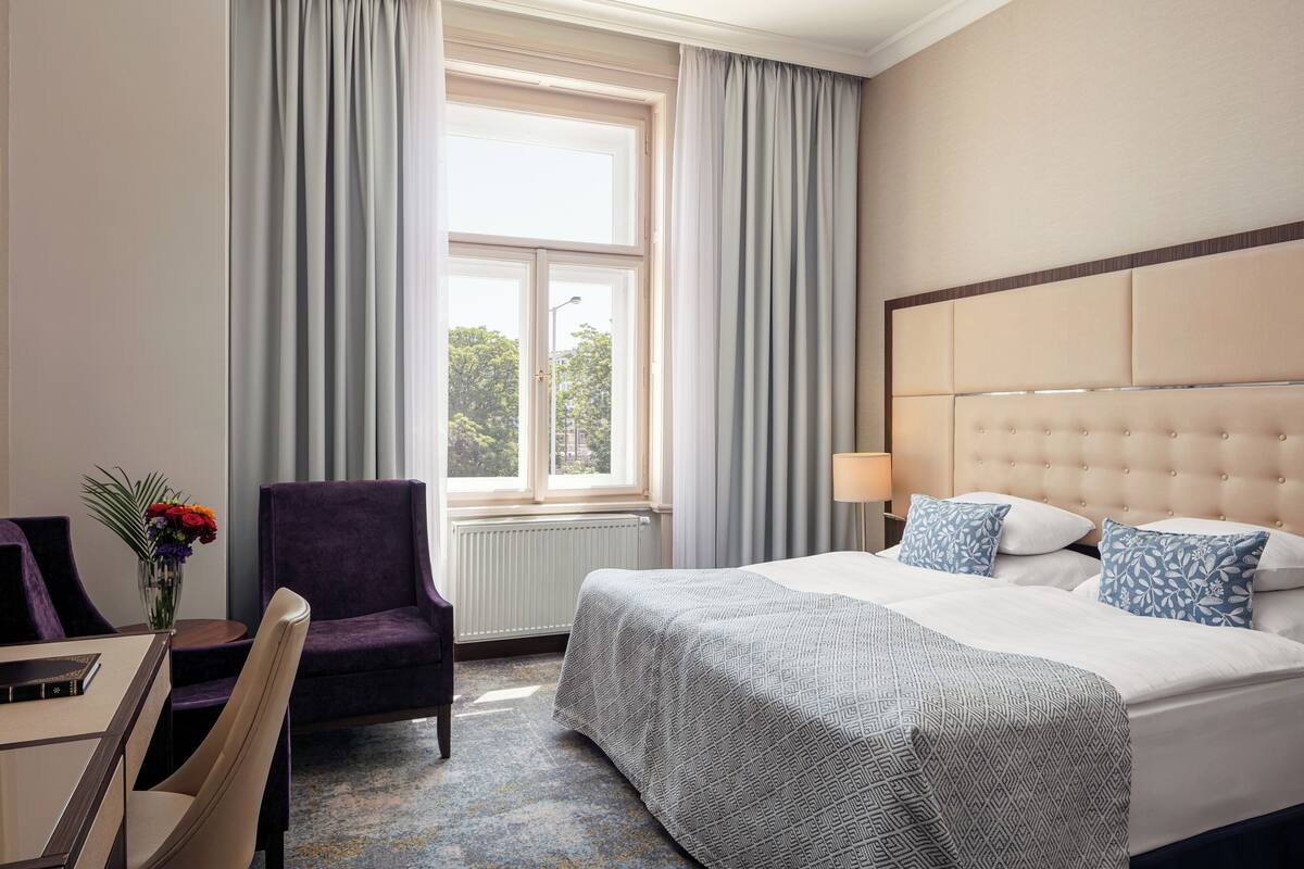 Deluxe Double or Twin Room | Premium bedding, minibar, in-room safe, desk