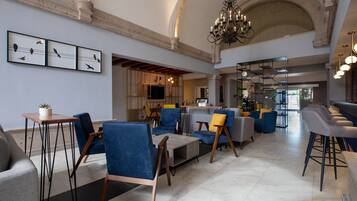 Breakfast, lunch, dinner served; local cuisine