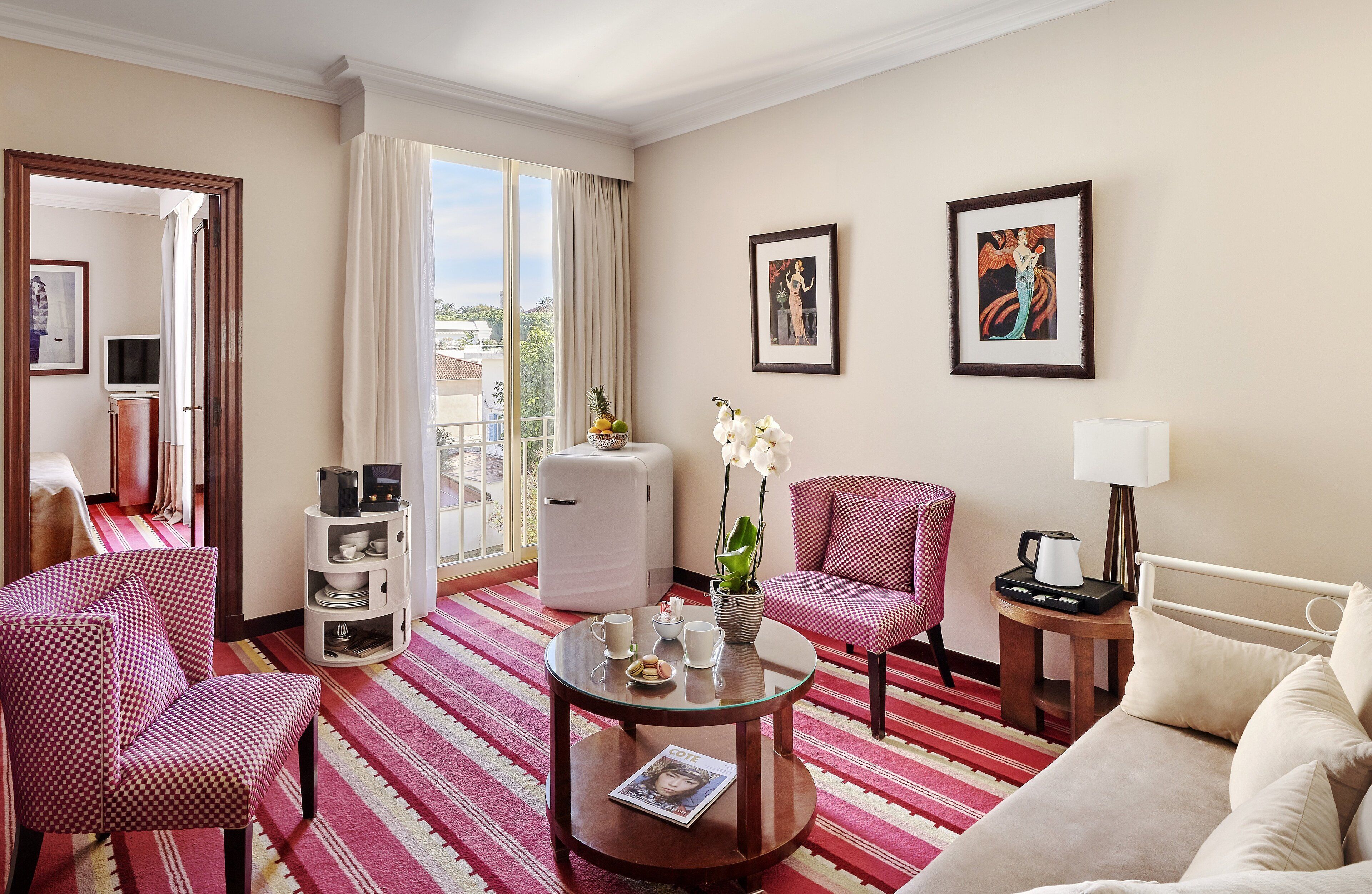 Premium bedding, pillow-top beds, minibar, in-room safe