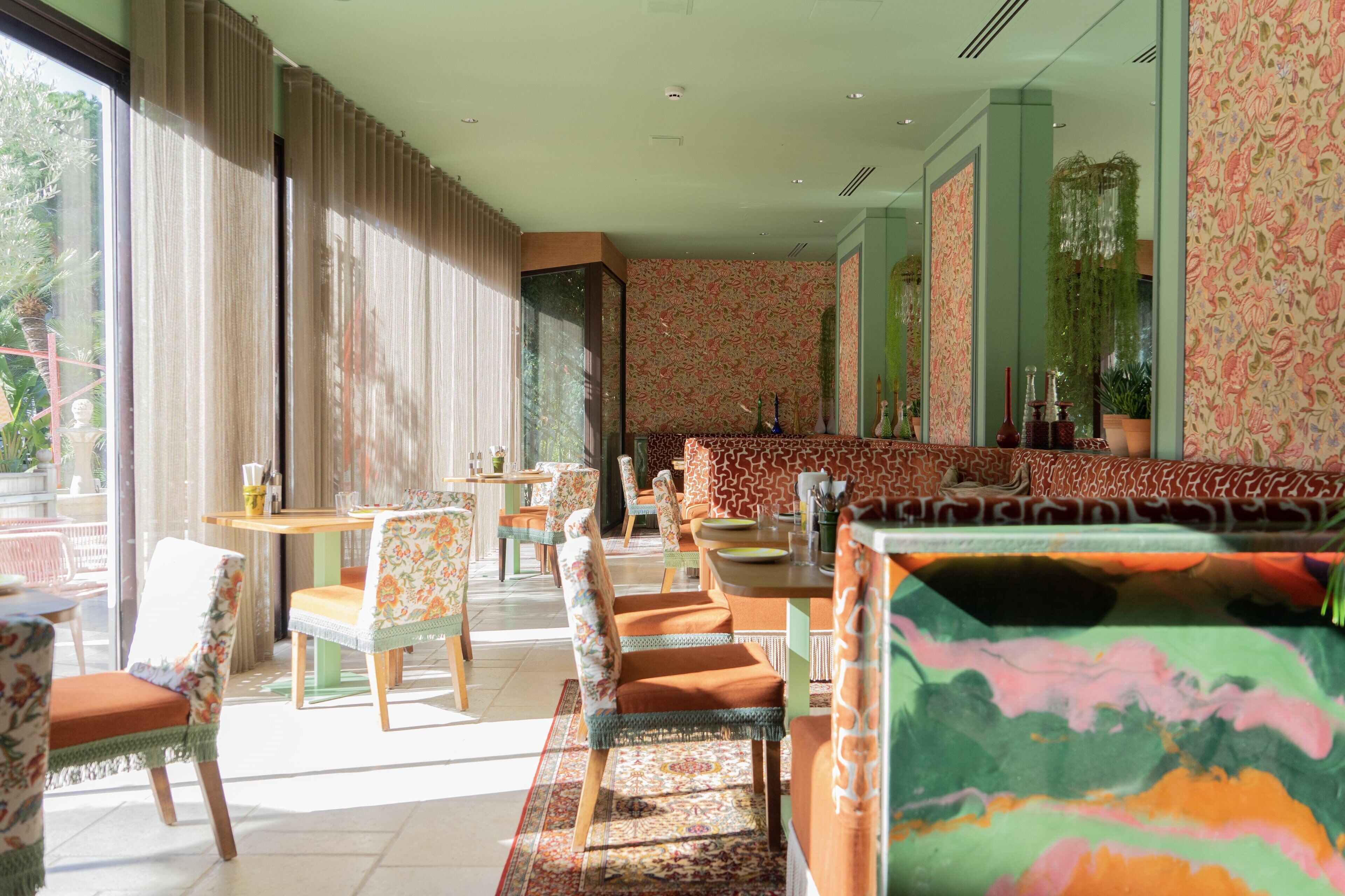 breakfast, lunch, dinner served; garden views