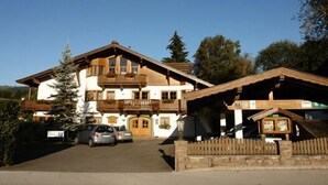 Exterior - Hotel Garni Gruber (St. Johann in Tirol)
