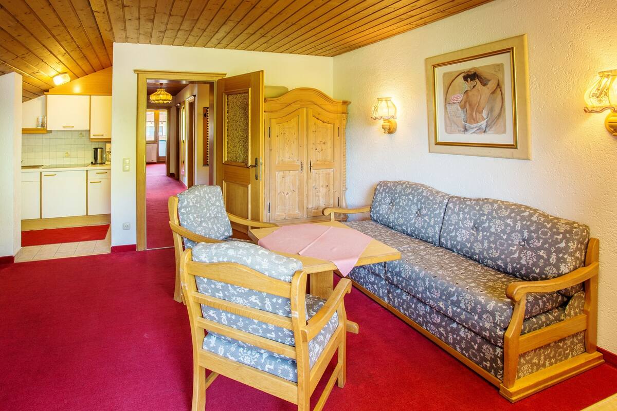 Standard-Apartment, 2 Schlafzimmer, Bergblick | Wohnbereich