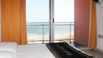Studio (for 3 to 4 persons) Sea View | 1 bedroom, premium bedding, individually furnished, bed sheets