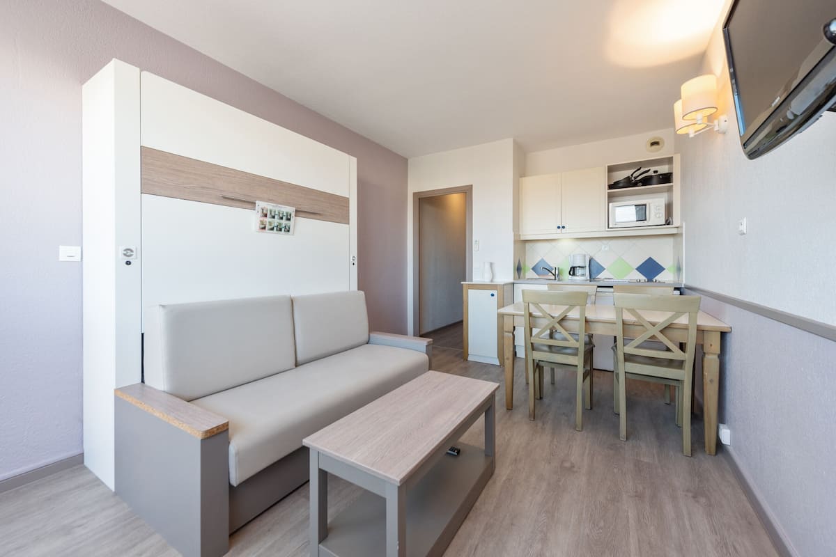 Studio 4 people - 1 sleeping alcove - Sea view - Air conditioned | Private kitchen | Fridge, microwave, dishwasher, coffee/tea maker