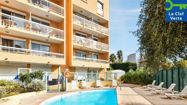 Front of property - Pierre & Vacances Résidence La Rostagne (Antibes)