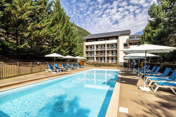 Seasonal outdoor pool