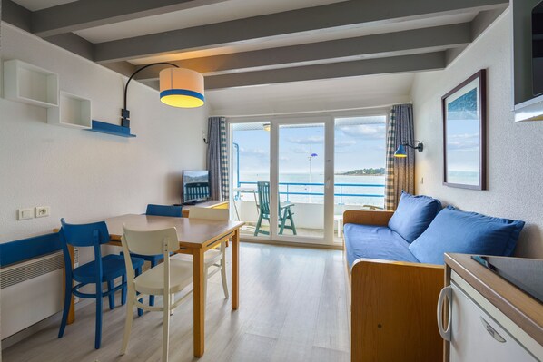 Apartment 4 people - 1 bedroom - Duplex - Balcony - Sea view | Living area