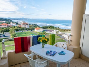 สตูดิโอ (Sea Side) | วิวจากห้องพัก