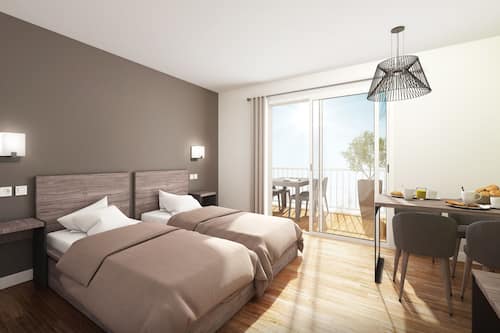 Minibar, coffre-fort, lit de bébé (gratuit), Wi-Fi (supplément)