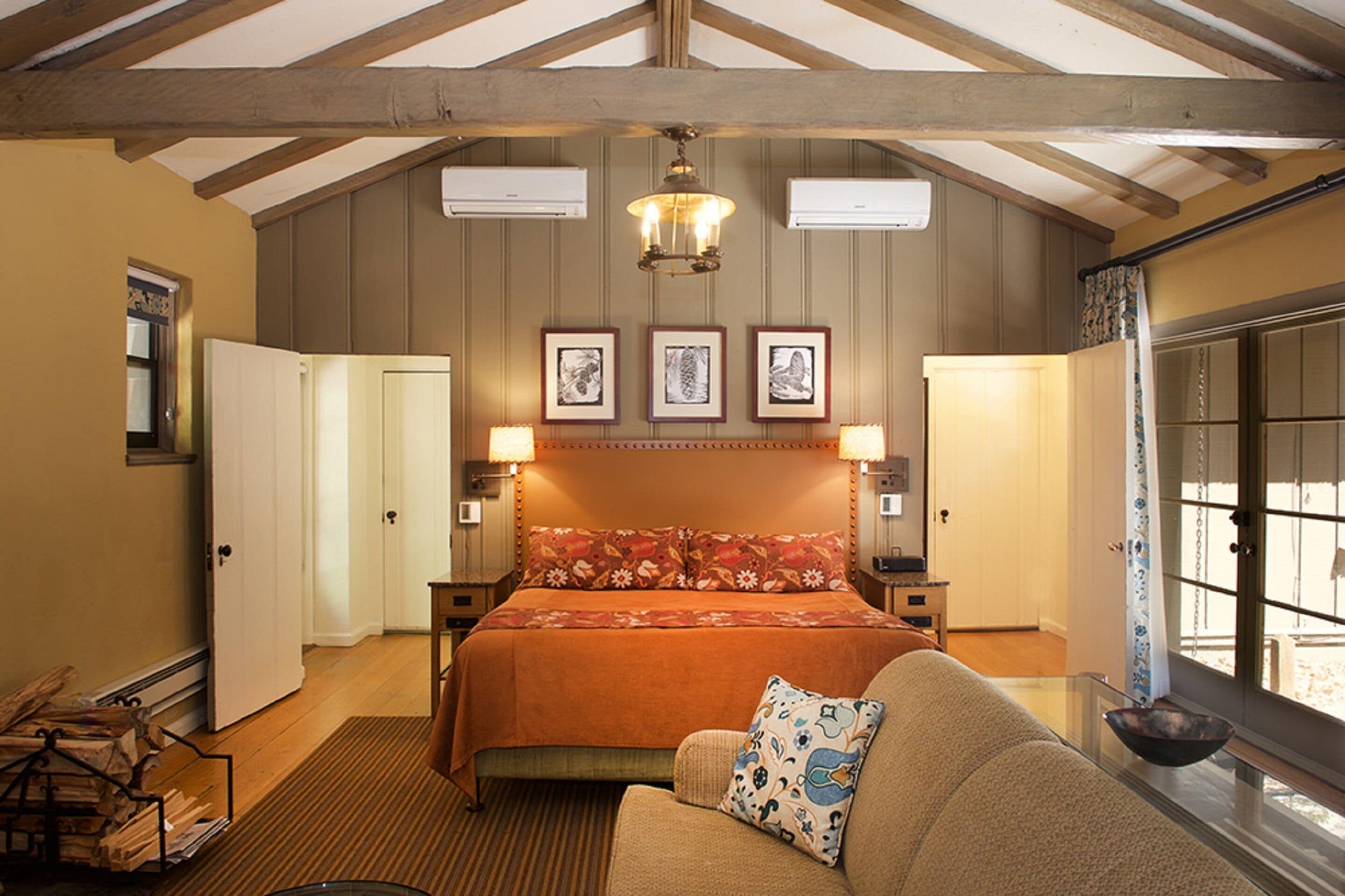 classic cottage, 1 king bed | premium bedding, in-room safe, desk, iron/ironing board