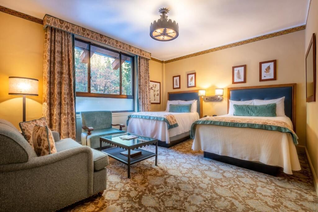 premium bedding, in-room safe, desk, iron/ironing board