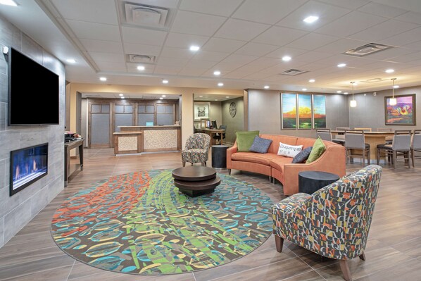 Lobby - Homewood Suites by Hilton Albuquerque-Journal Center (Albuquerque)