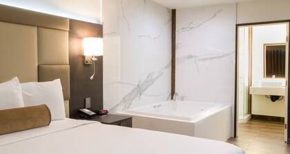 Hotel Xilo Glendale