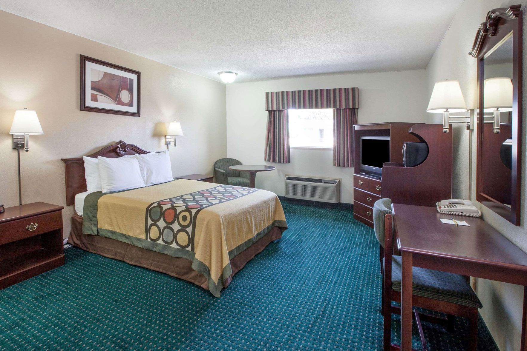 Schreibtisch, laptopgeeigneter Arbeitsplatz, Verdunkelungsvorhänge