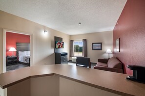 Standard Suite, 1 King Bed, Non Smoking | Desk, blackout curtains, iron/ironing board, free cots/infant beds