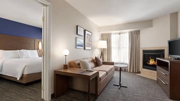 1 dormitorio, colchones con acolchado adicional, escritorio