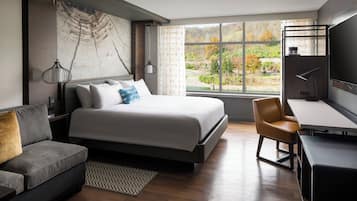 Habitación, 1 cama King size y sofá cama, vista al río | Ropa de cama de alta calidad, camas con pillow-top y escritorio