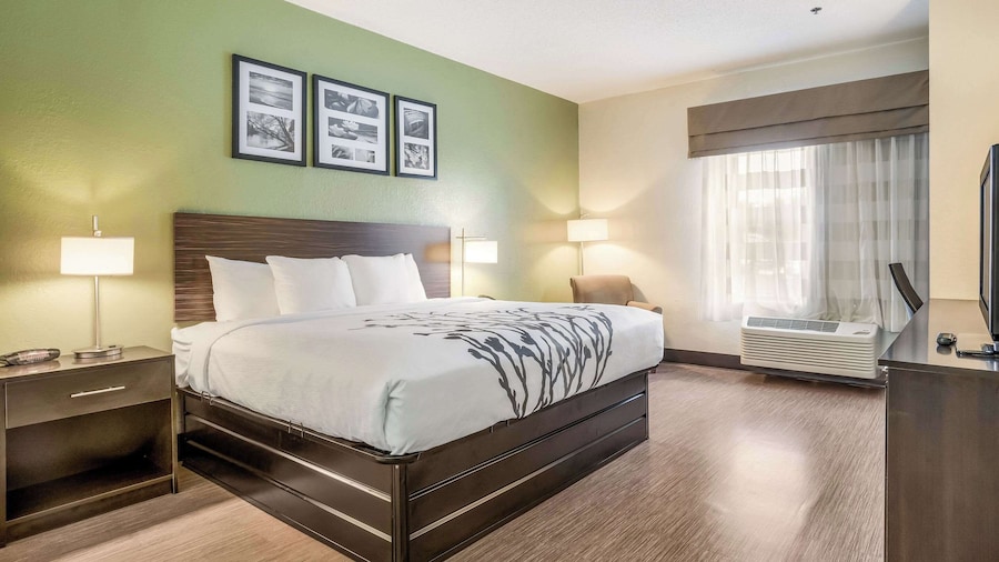 Sleep Inn & Suites Jacksonville near Camp Lejeune
