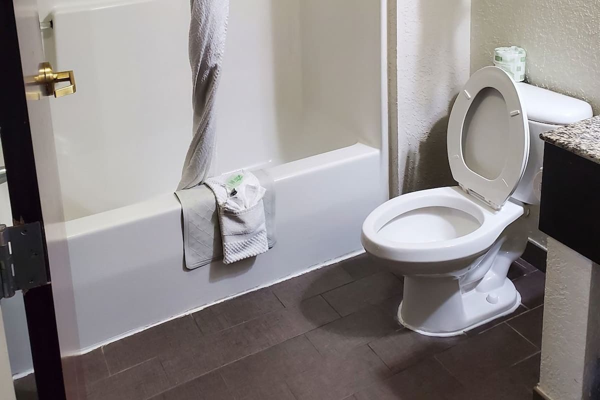 Bathroom | Free toiletries, hair dryer, towels, soap