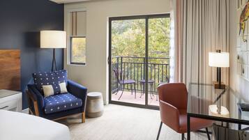 Room, 1 King Bed (Creekside) | Premium bedding, minibar, in-room safe, desk