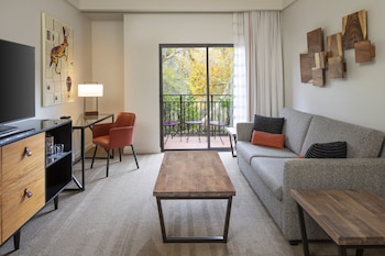 Premium bedding, minibar, in-room safe, desk at Amara Resort and Spa