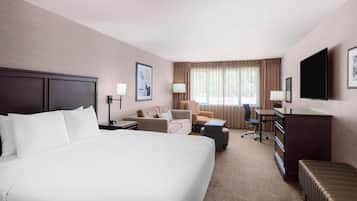 Standard Room, 1 King Bed, Non Smoking (with Sofabed) | Premium bedding, desk, laptop workspace, soundproofing