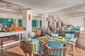 2 restaurants, local and international cuisine