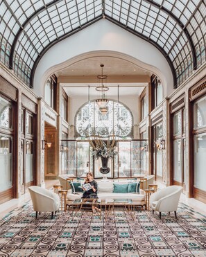 Banquet hall