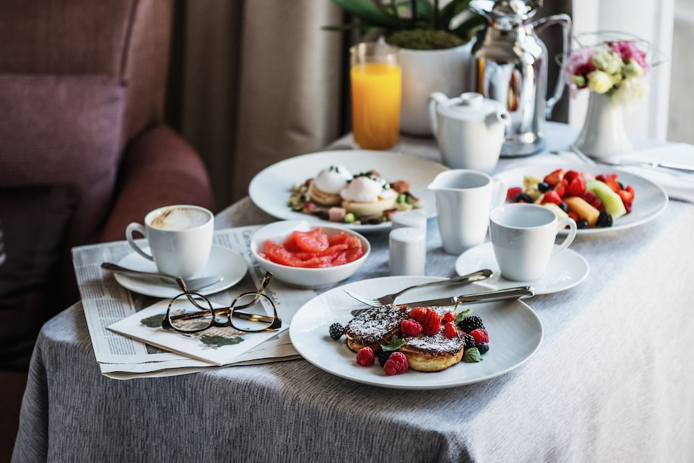 Four Seasons Hotel Gresham Palace Budapest by null