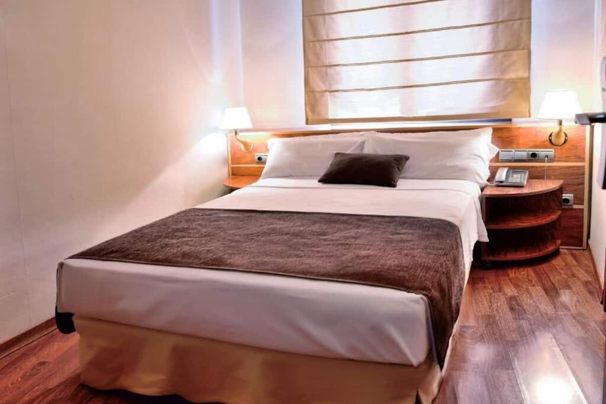 Wi-Fi gratuit, draps fournis