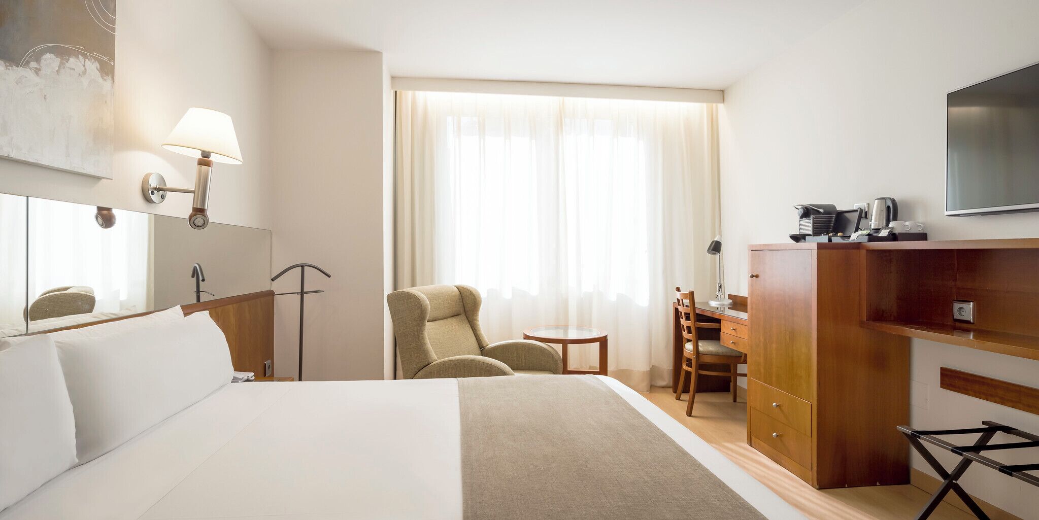 In-room safe, desk, soundproofing, iron/ironing board