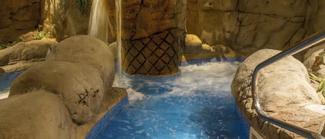 Soins corporels, enveloppements corporels, gommages corporels