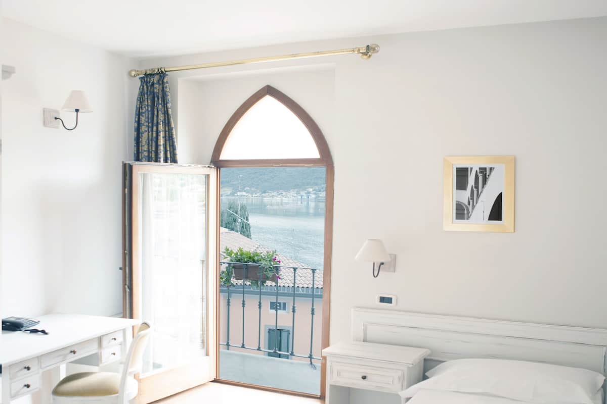 Classic Single Room