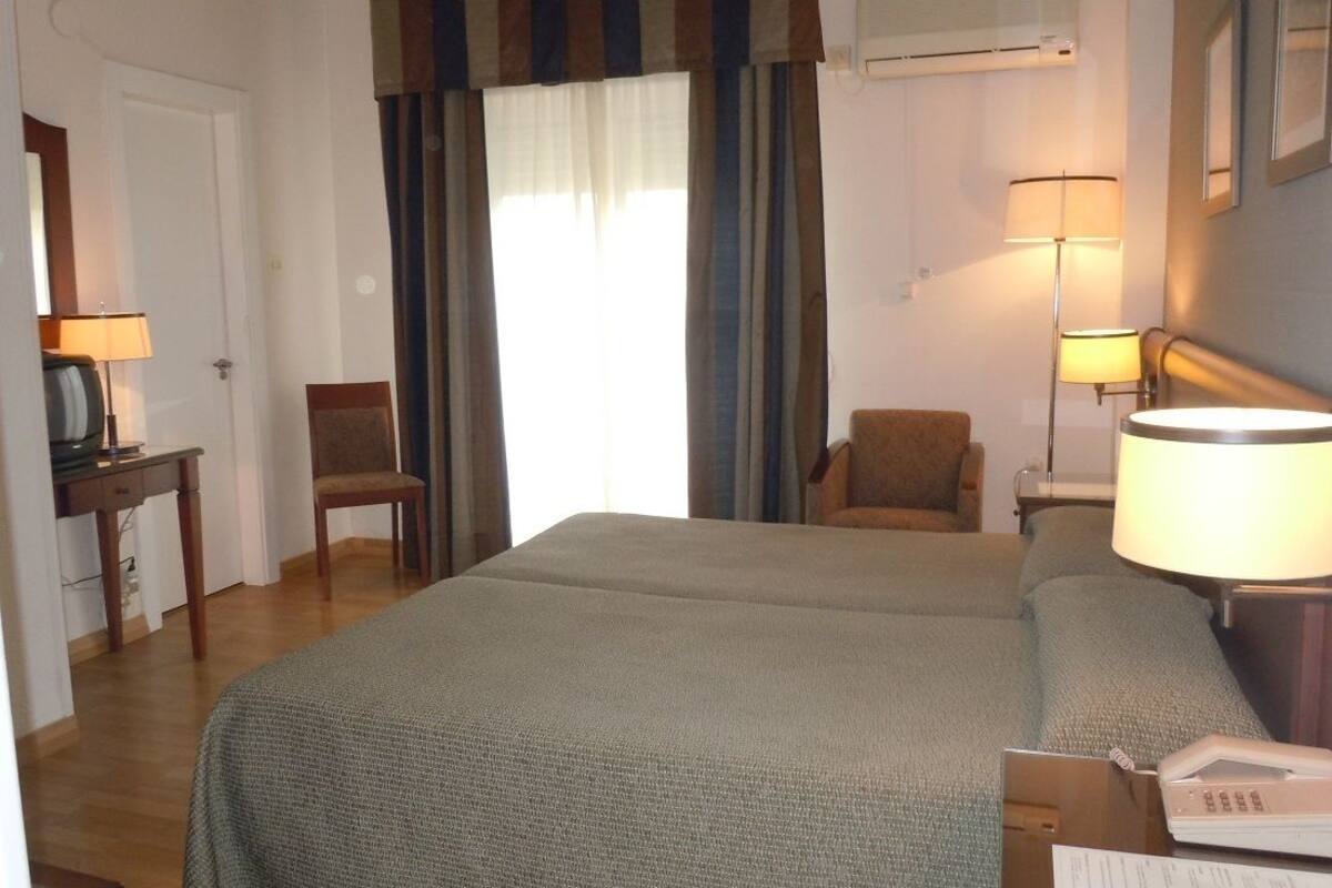 Kahden hengen standard-huone (kaksi sänkyä) (2 single beds) | Tallelokero huoneessa, ilmaiset vauvansängyt, ilmainen Wi-Fi
