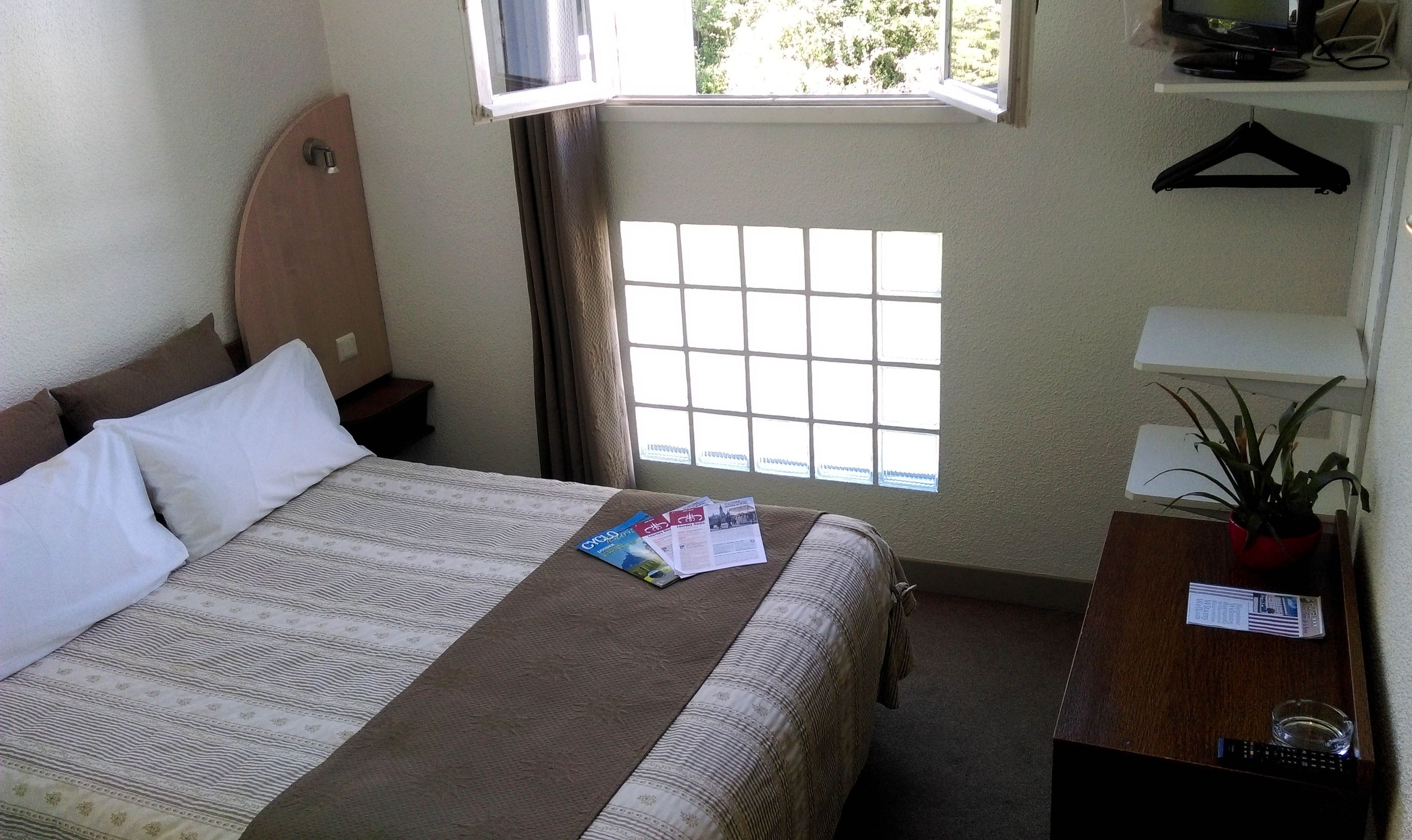 Premium bedding, in-room safe, desk, blackout curtains