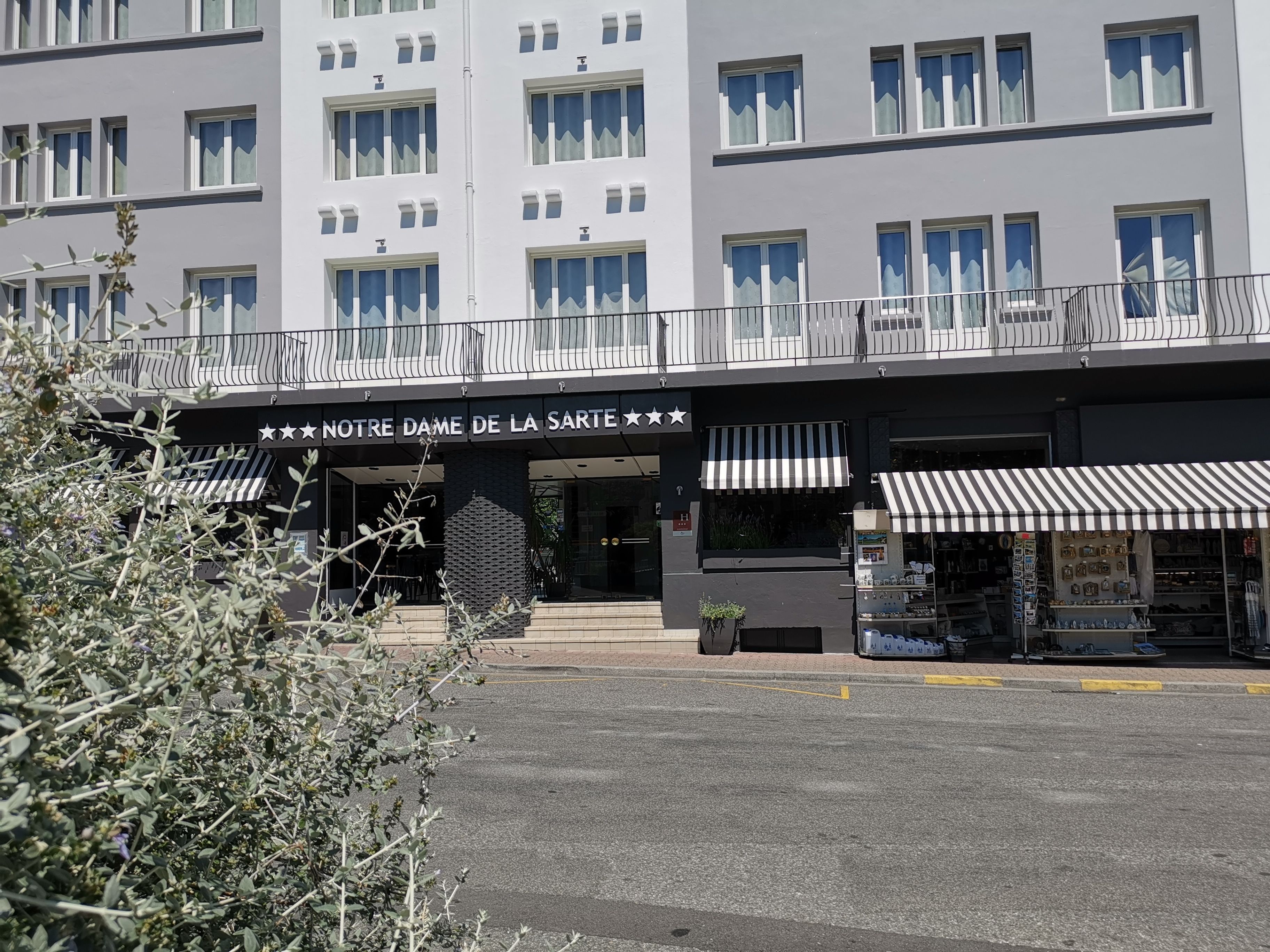 Foto - Adonis Lourdes - Notre Dame de la Sarte