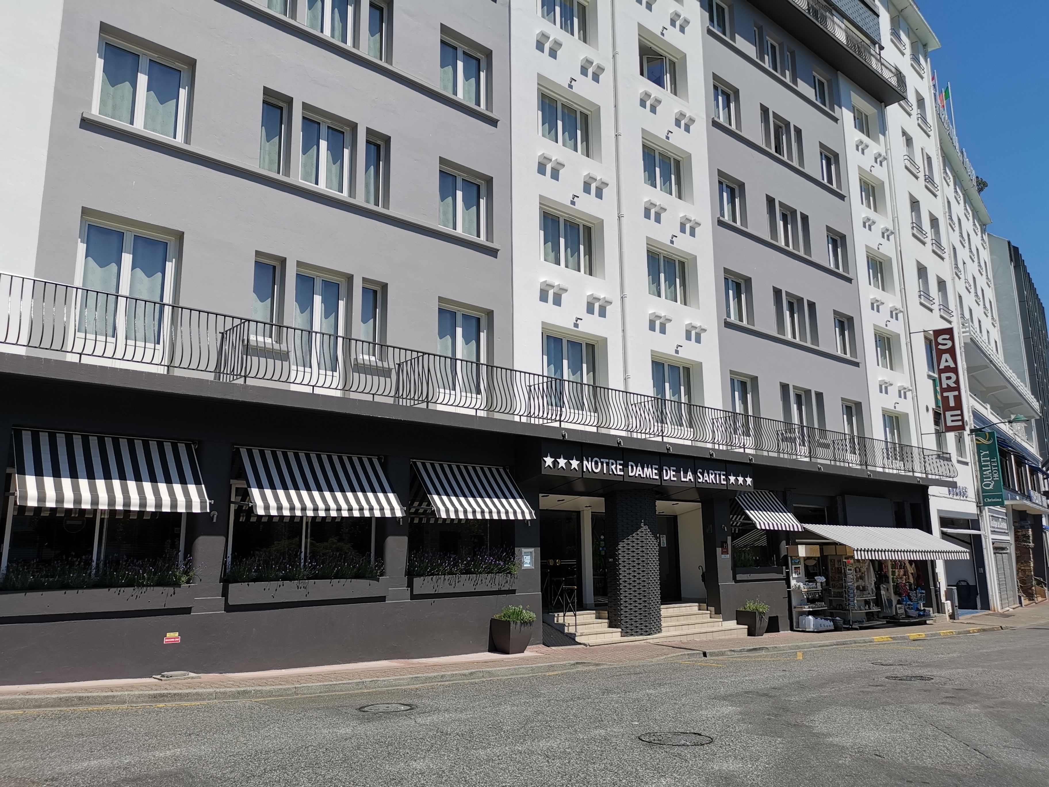 Photo - Adonis Lourdes - Notre Dame de la Sarte