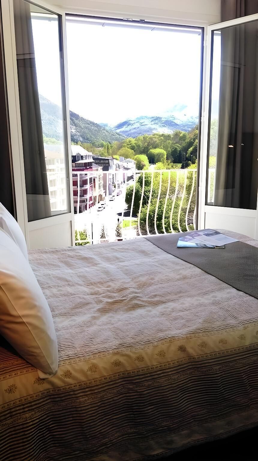 Literie de qualité supérieure, coffres-forts dans les chambres, bureau