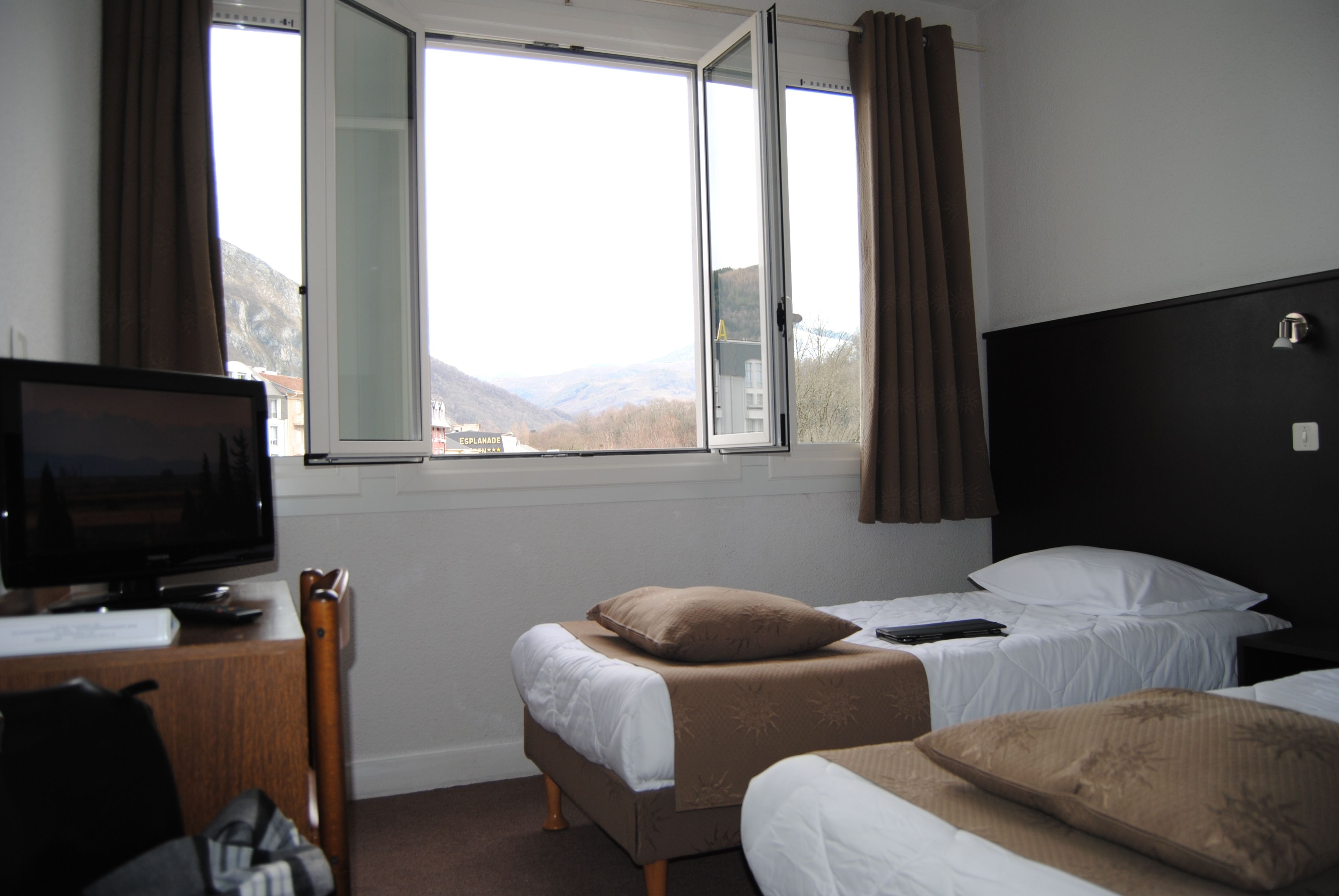 Photo - Adonis Lourdes - Notre Dame de la Sarte