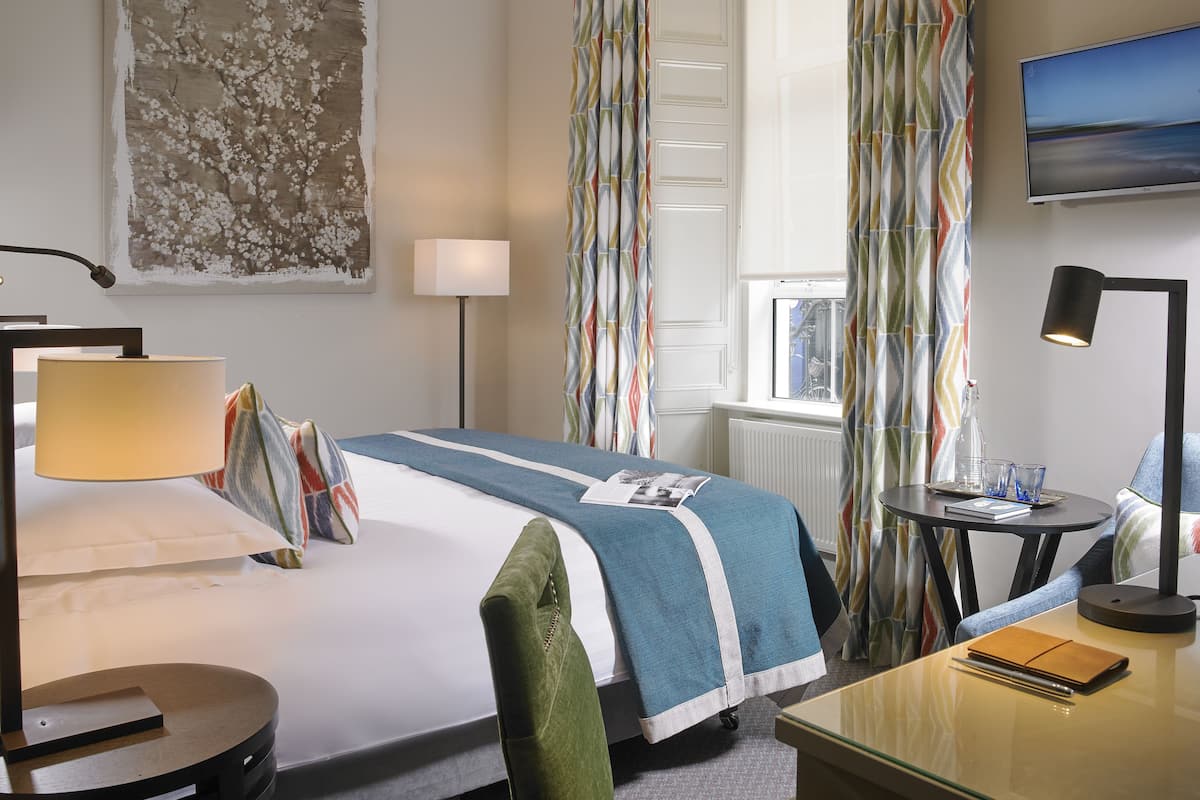 Standard Double Room | Hypo-allergenic bedding available, desk, laptop workspace