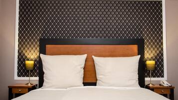 Minibar, desk, cribs/infant beds, free WiFi