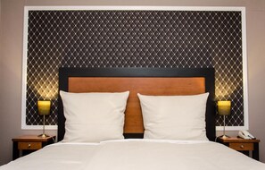 Minibar, desk, cots/infant beds, free WiFi