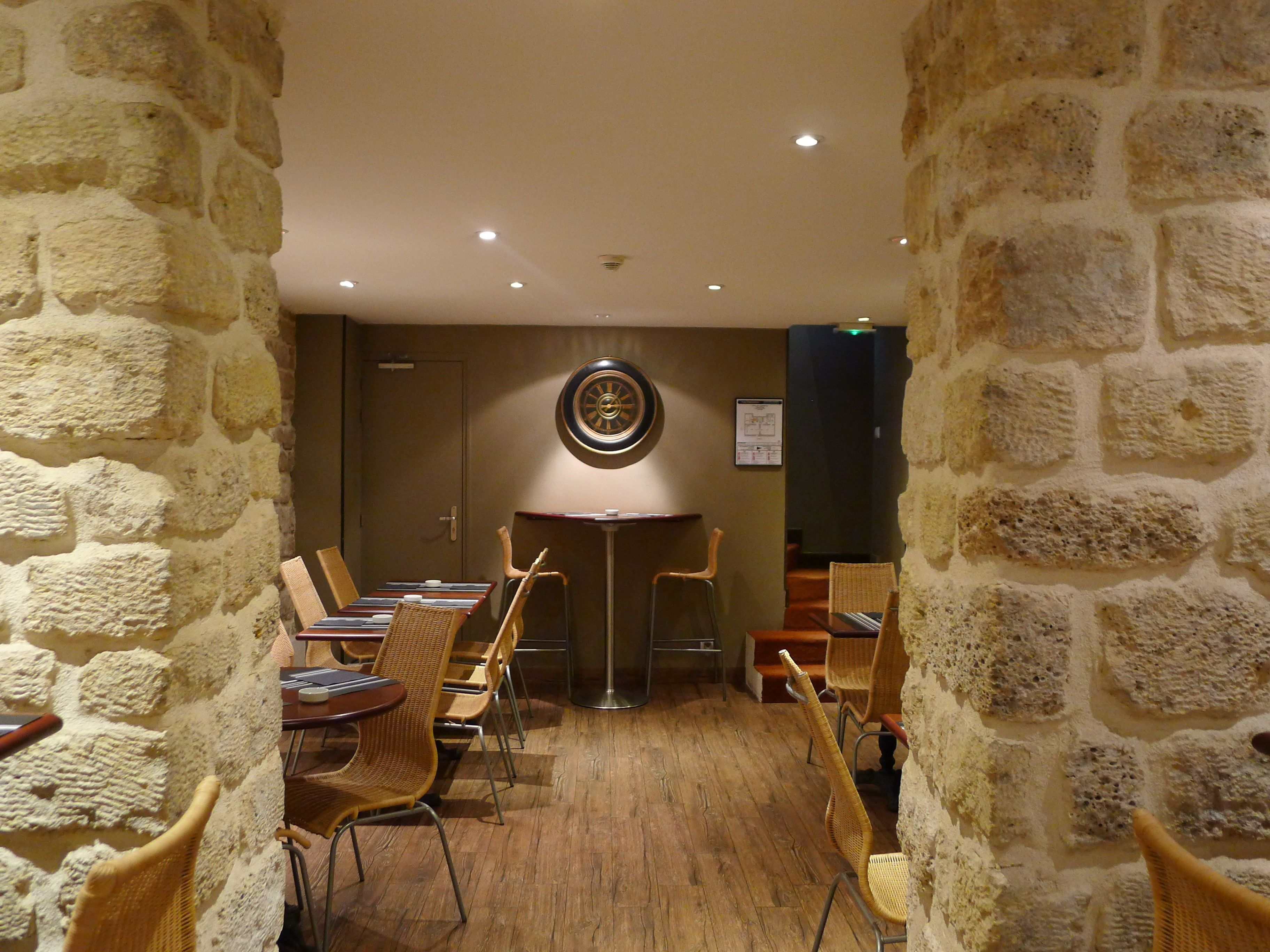 Päivittäinen buffetaamiainen (12 EUR per henkilö)