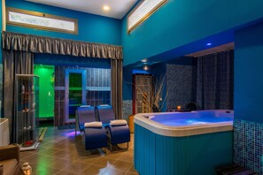 Sauna, spa, soins du corps, aromathérapie, massage aux pierres chaudes