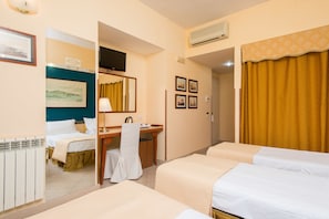 1 bedroom, premium bedding, minibar, in-room safe