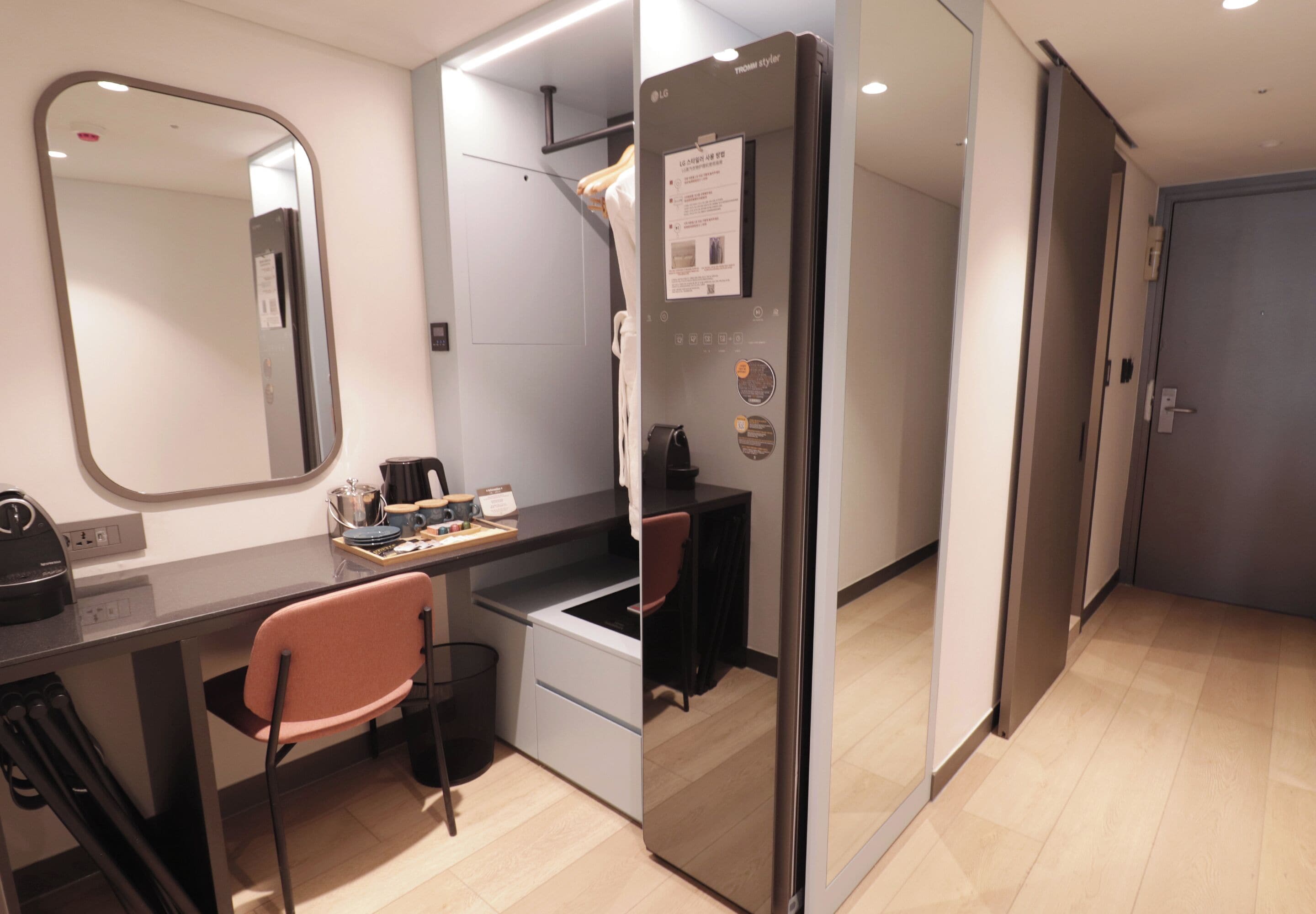 modern triple | 1 bedroom, in-room safe, blackout curtains, soundproofing