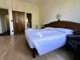 Camera con letto matrimoniale o 2 letti singoli | Wi-Fi gratuito, lenzuola