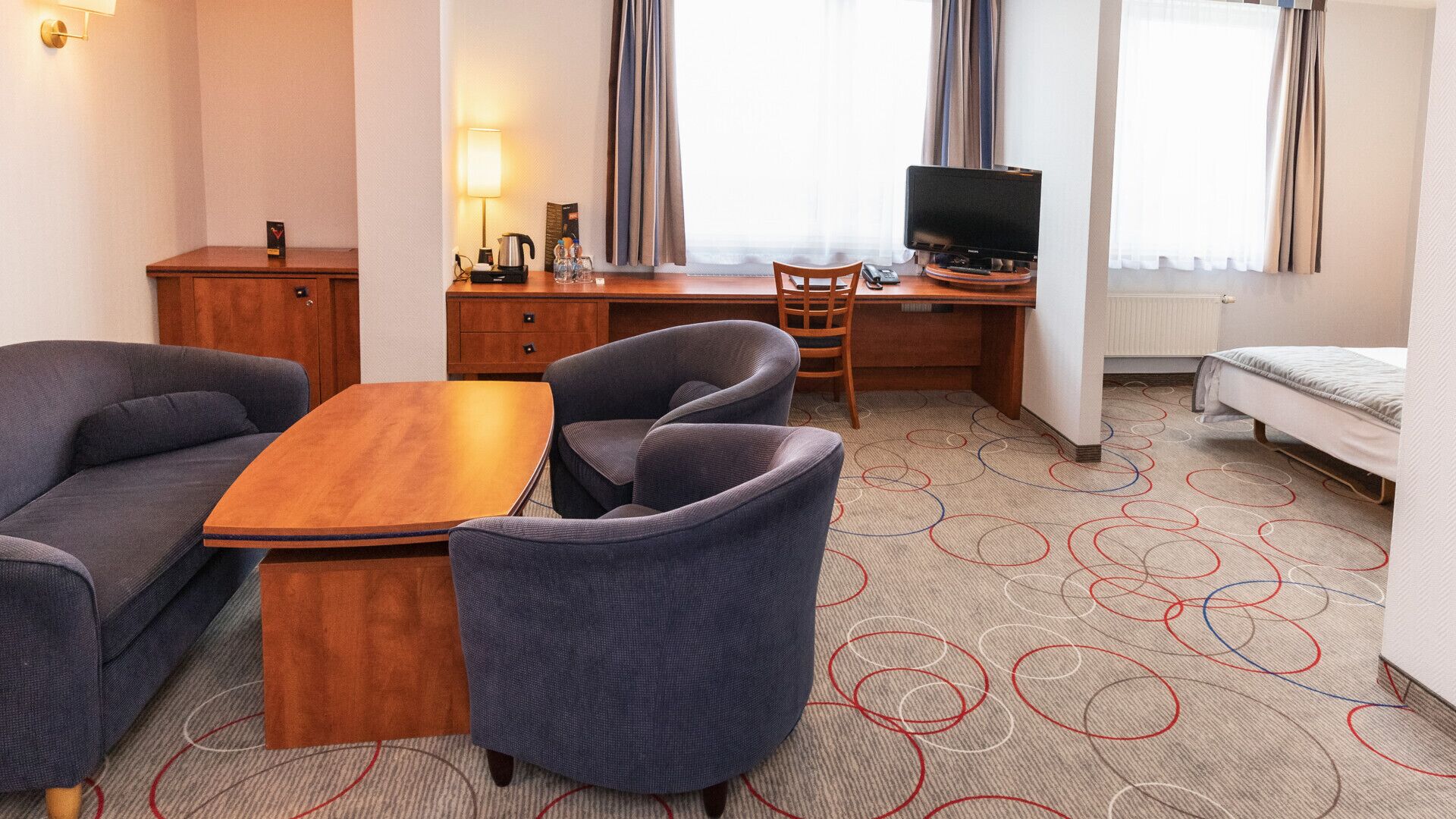 apartment junior suite | 1 bedroom, desk, iron/ironing board, free wifi