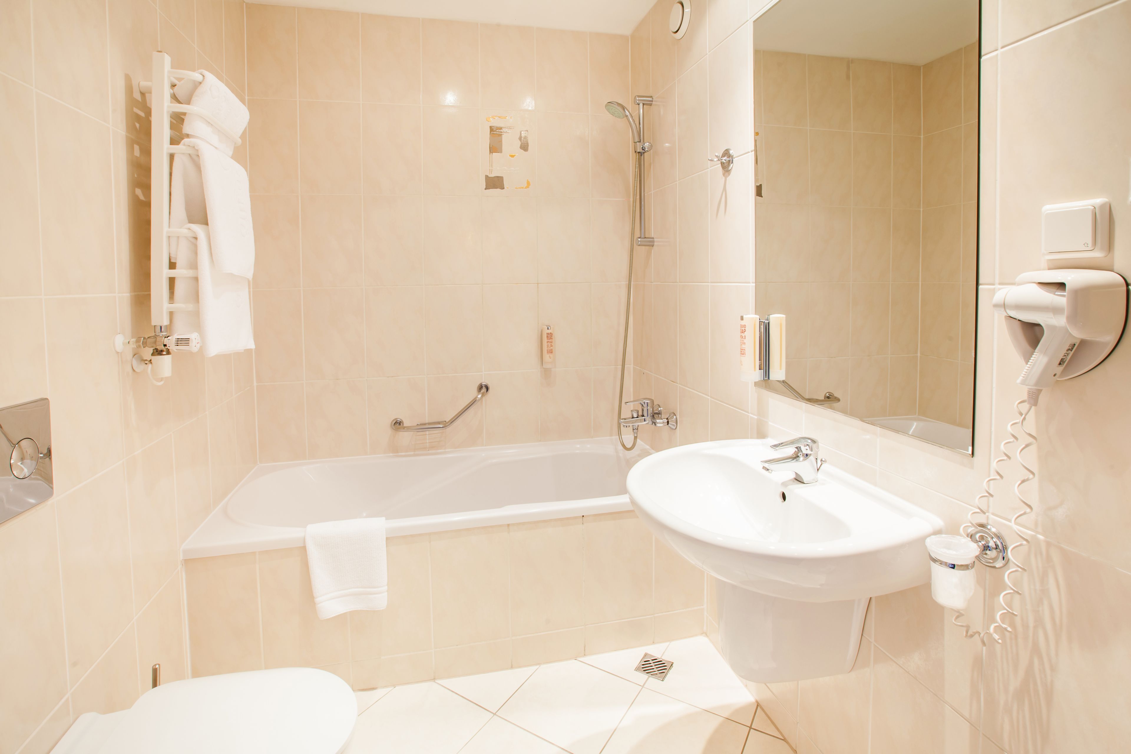 standard twin room | bathroom | hair dryer, towels