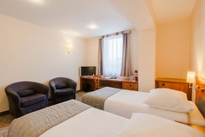 Standard Double Room | Desk, iron/ironing board, free WiFi, bed sheets